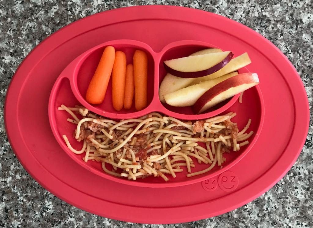 Toddler Meals Spaghetti, Carrots, Apples