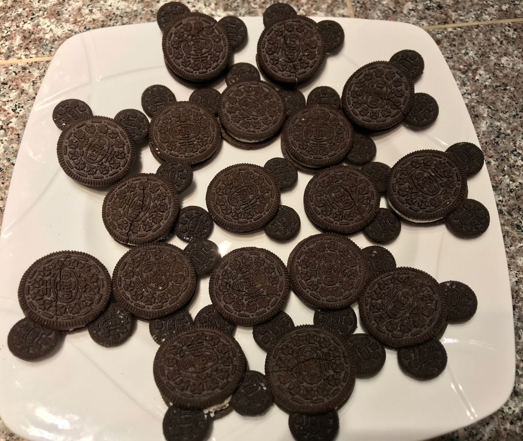 Oreo Mickey Mouse Easy DIY Dessert